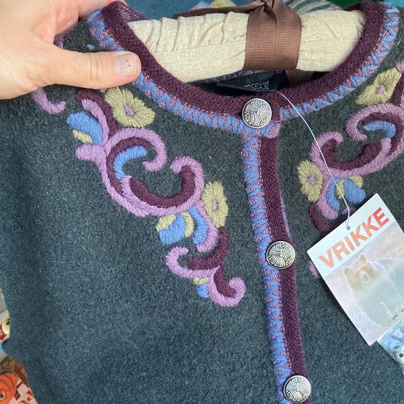 NWT vintage Norwegian 100% wool embroidered vest - Picture 6 of 7